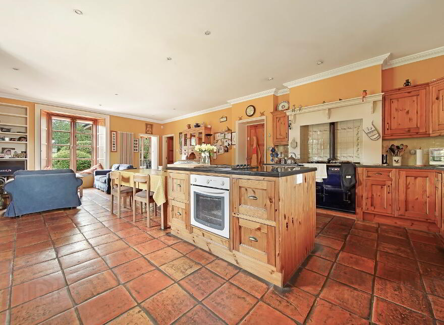 8 Ballynahatty Road, Omagh, BT78 1PN