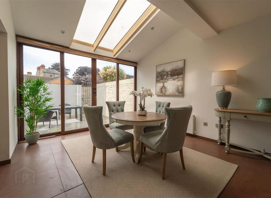 18 Leeson Village, Donnybrook, Dublin, D04Y7P9