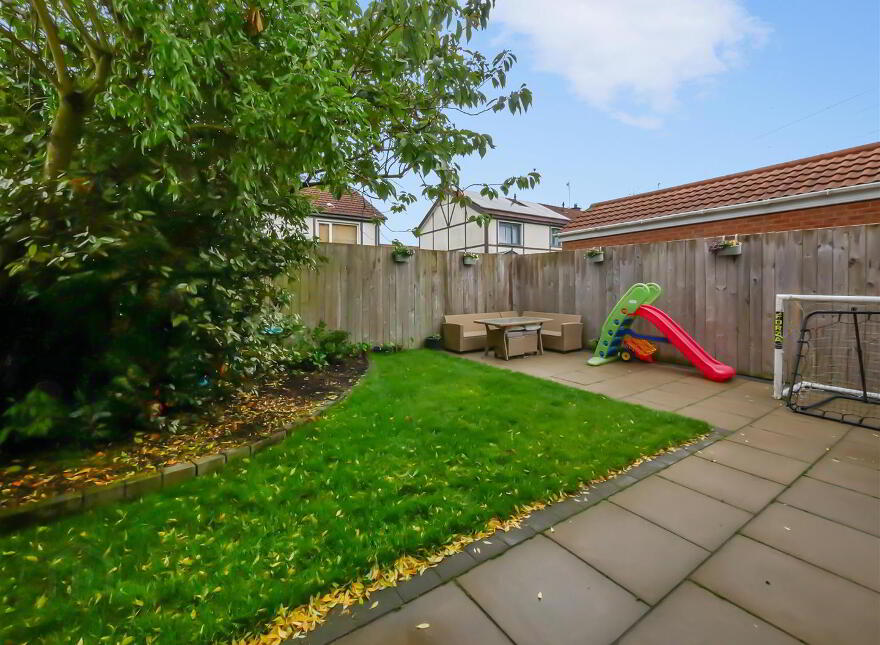 20 Upper Malvern Park, Cairnshill Road, Belfast, BT8 6TE