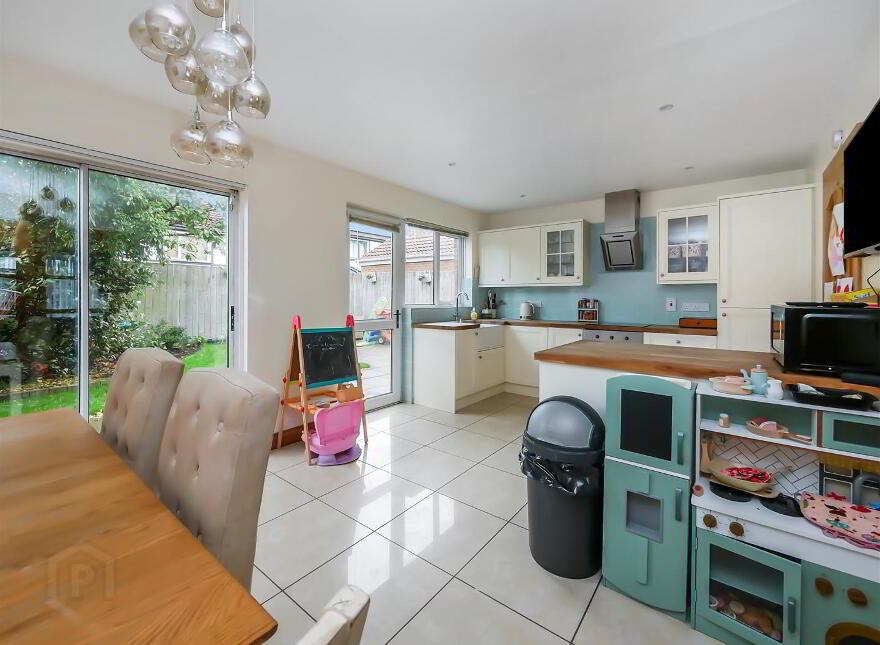 20 Upper Malvern Park, Cairnshill Road, Belfast, BT8 6TE