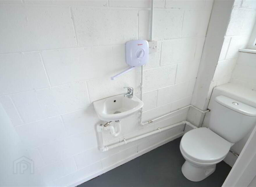 Unit 38, Glenwood Business Centre, Springbank Place, Belfast, BT17 0YU