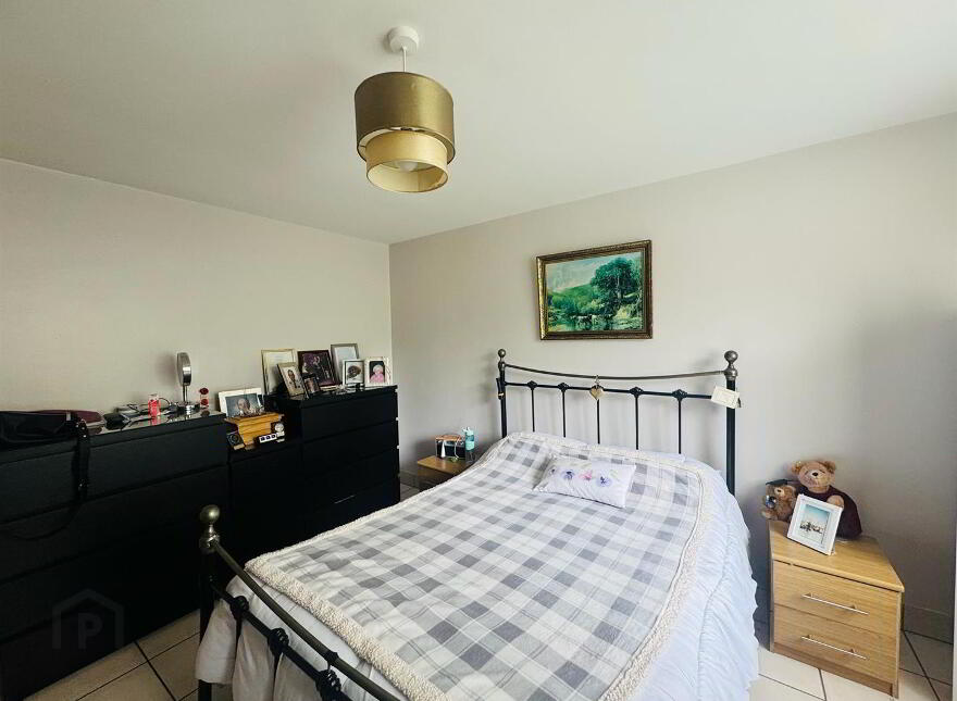 64 Manorwood, Lisneal, Waterside, L'Derry, BT47 6FD