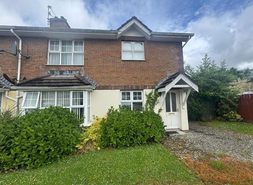 64 Manorwood, Lisneal, Waterside, L'Derry, BT47 6FD