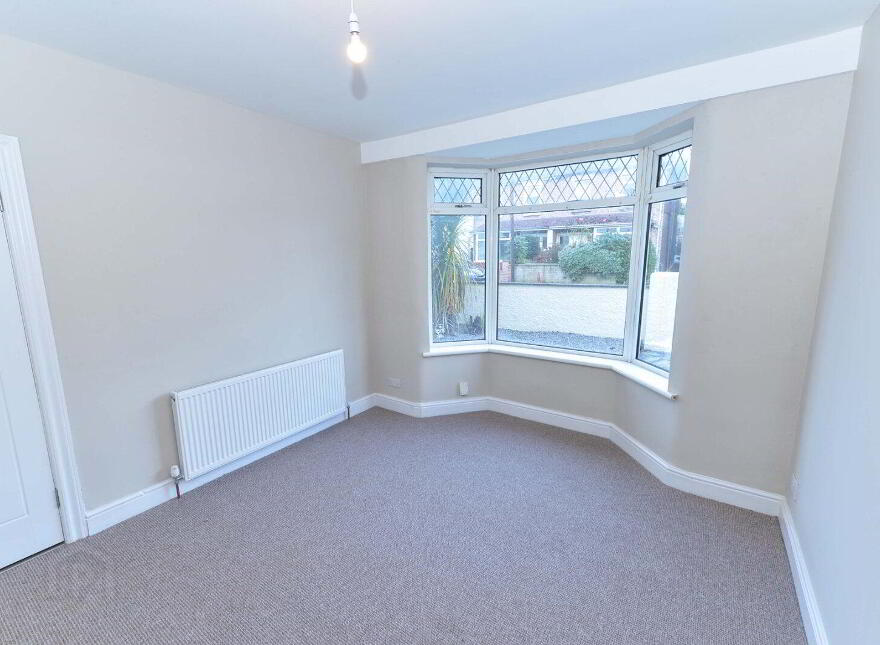 33 Reaville Park, Dundonald, Belfast, BT16 2AR
