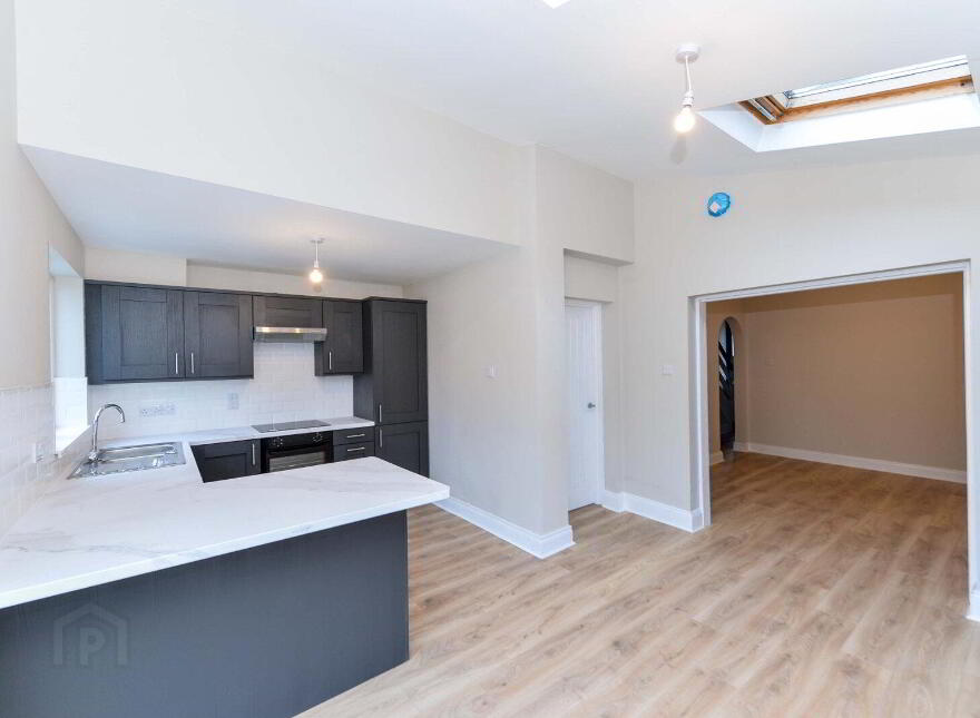 33 Reaville Park, Dundonald, Belfast, BT16 2AR