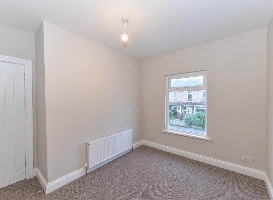 33 Reaville Park, Dundonald, Belfast, BT16 2AR
