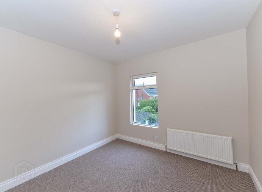 33 Reaville Park, Dundonald, Belfast, BT16 2AR