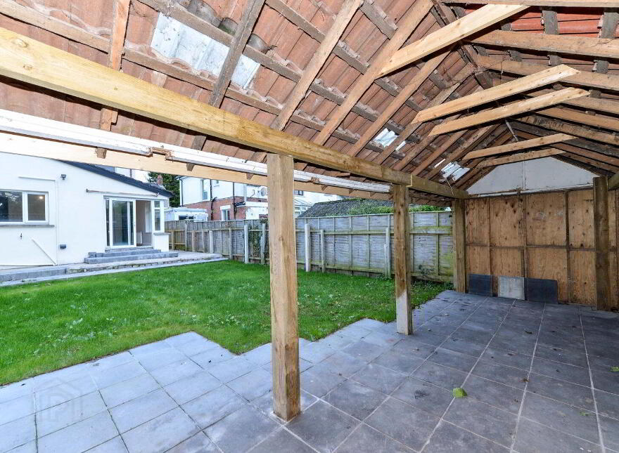 33 Reaville Park, Dundonald, Belfast, BT16 2AR