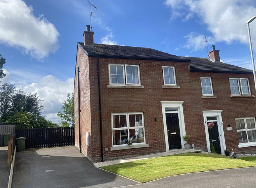 7 Coolnacran Park, Loughbrickland, Banbridge, BT32 3ZG