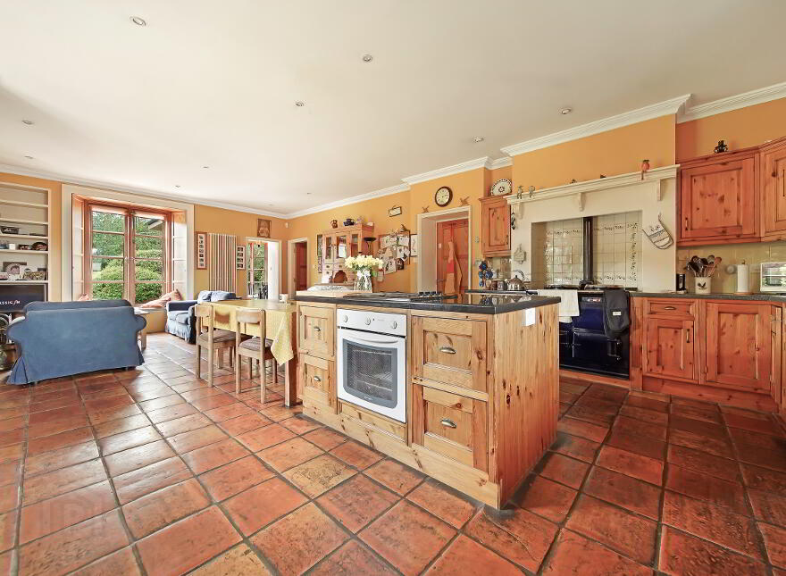 8 Ballynahatty Road, Omagh, BT78 1PN