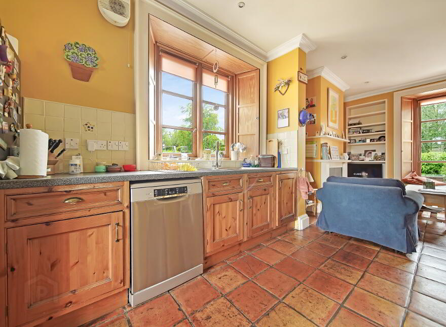 8 Ballynahatty Road, Omagh, BT78 1PN