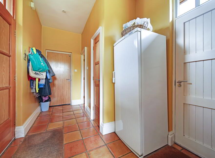 8 Ballynahatty Road, Omagh, BT78 1PN