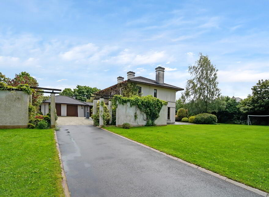8 Ballynahatty Road, Omagh, BT78 1PN