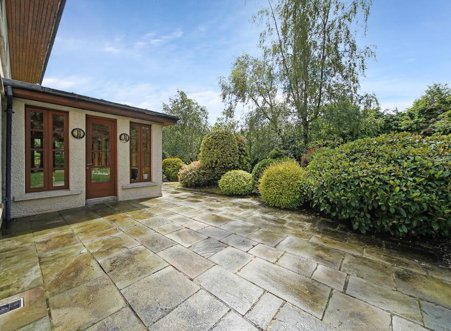 8 Ballynahatty Road, Omagh, BT78 1PN