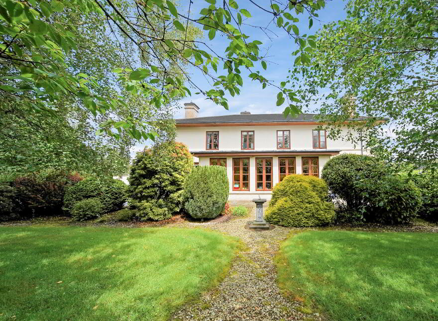 8 Ballynahatty Road, Omagh, BT78 1PN