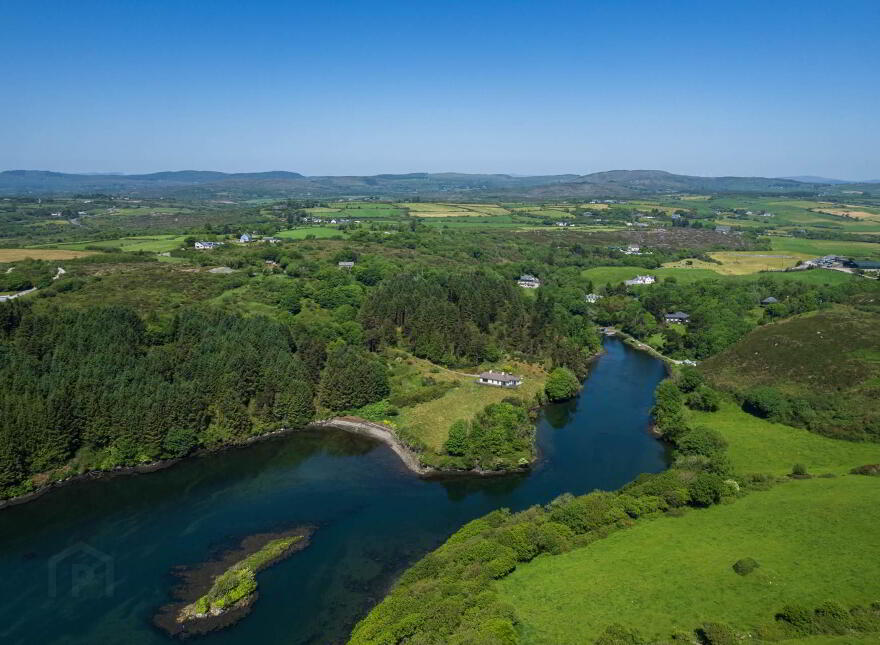 Kilcoe, Aughadown, Skibbereen, P81P440