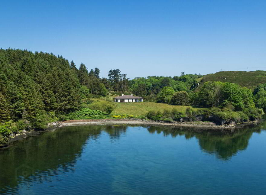 Kilcoe, Aughadown, Skibbereen, P81P440