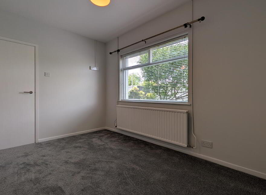 3 Queensway, Carryduff, Belfast, BT8 8NX