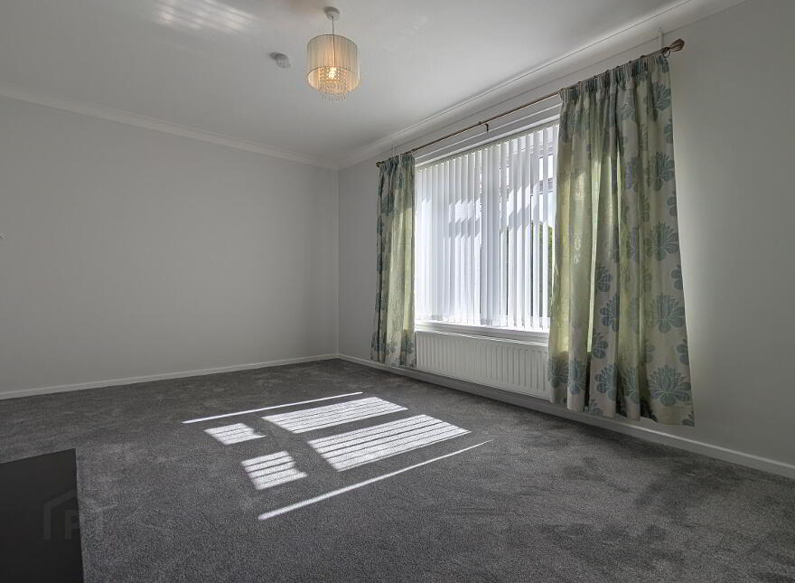 3 Queensway, Carryduff, Belfast, BT8 8NX