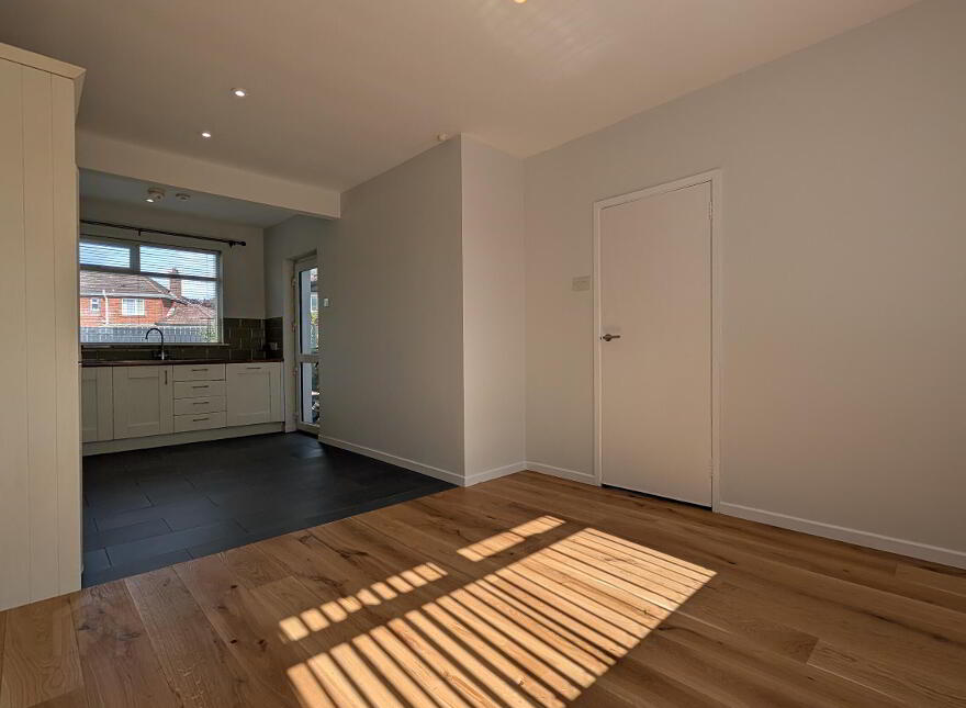 3 Queensway, Carryduff, Belfast, BT8 8NX