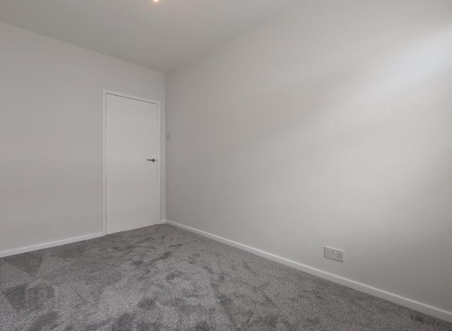 3 Queensway, Carryduff, Belfast, BT8 8NX