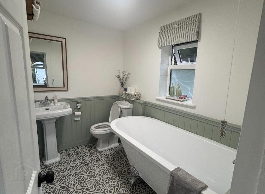 Upper Arlands, Burtonport, F94N9CN