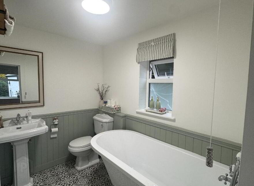 Upper Arlands, Burtonport, F94N9CN