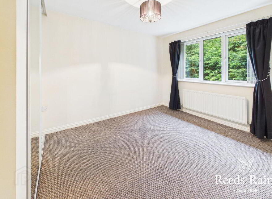 32 Glenmount Road, Newtownabbey, BT36 7QJ