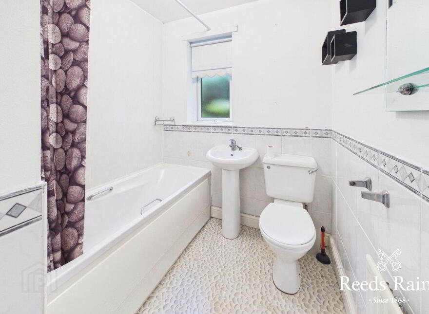 32 Glenmount Road, Newtownabbey, BT36 7QJ