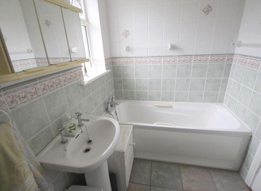 17 The Ceadars, Hophill, Tullamore, R35PR29