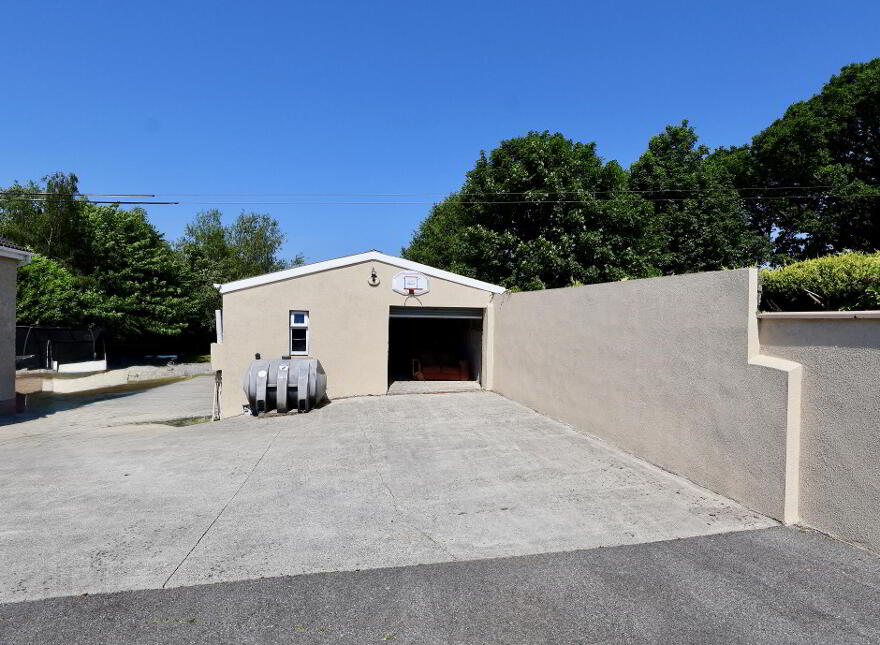 Síocháin, The Bullet Road, Ballykeeran, N37F244