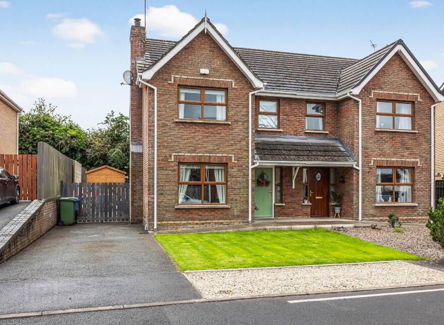 7 Laurel Wood, Ballinderry Lower, Lisburn, BT28 2GQ