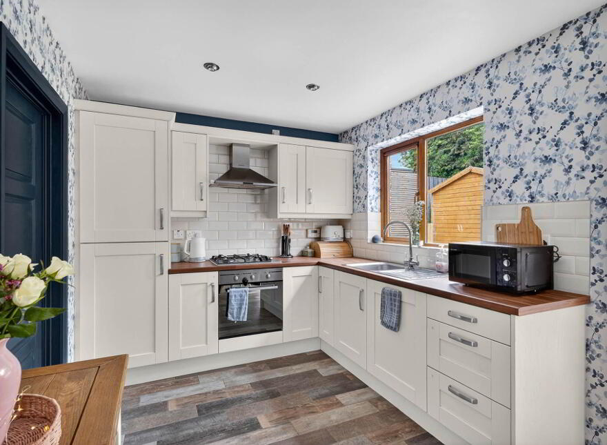 7 Laurel Wood, Ballinderry Lower, Lisburn, BT28 2GQ