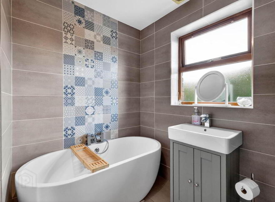 7 Laurel Wood, Ballinderry Lower, Lisburn, BT28 2GQ
