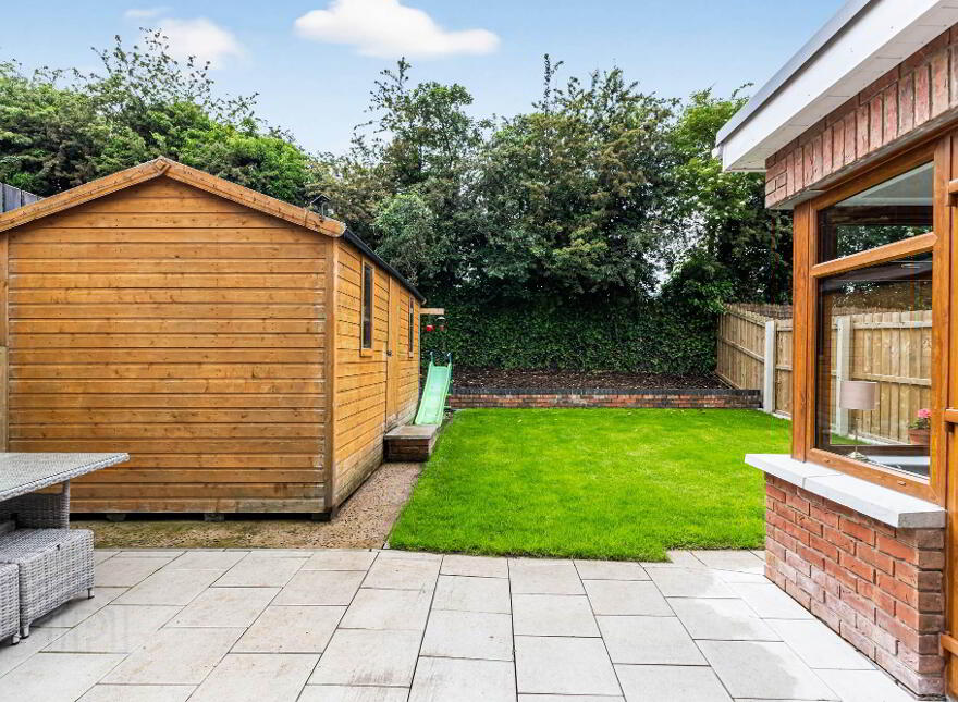 7 Laurel Wood, Ballinderry Lower, Lisburn, BT28 2GQ