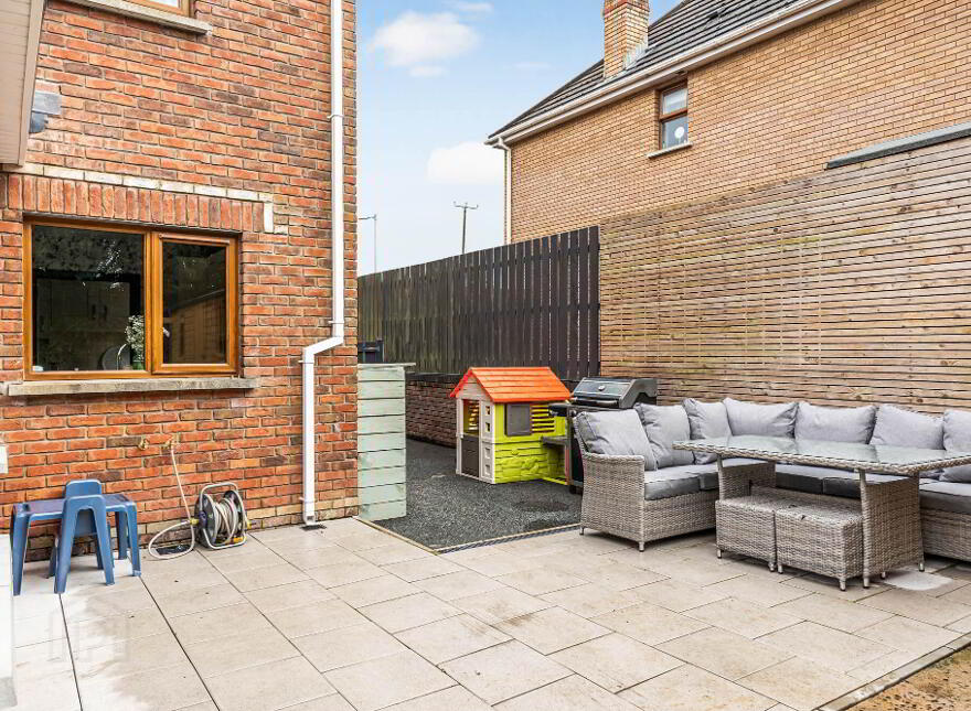7 Laurel Wood, Ballinderry Lower, Lisburn, BT28 2GQ