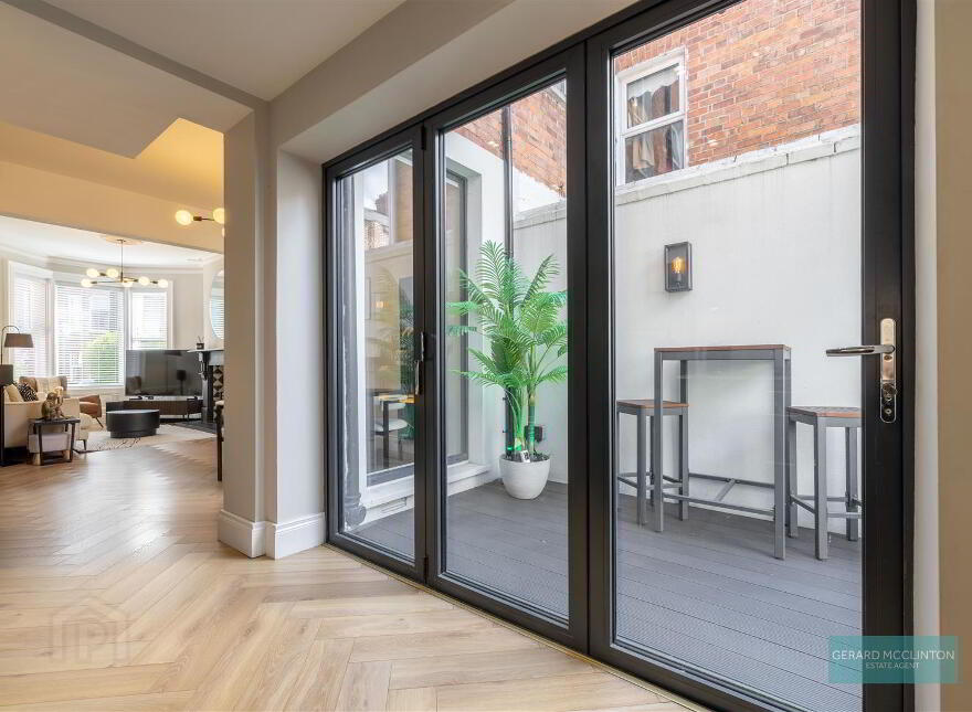 7 Madison Avenue, Cavehill Road, Belfast, BT15 5BX