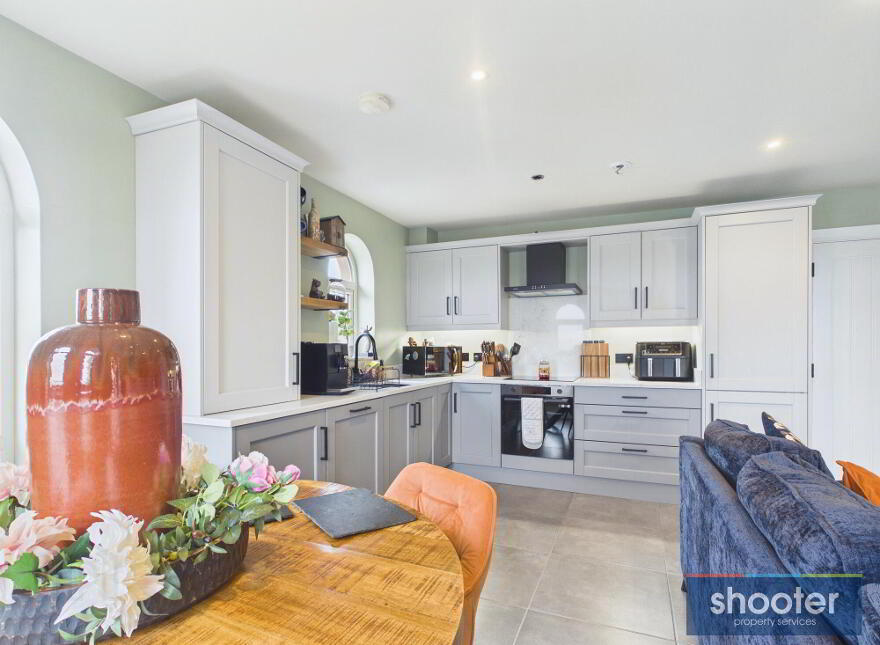 6 Ballybot Close, Newry, BT35 8XW
