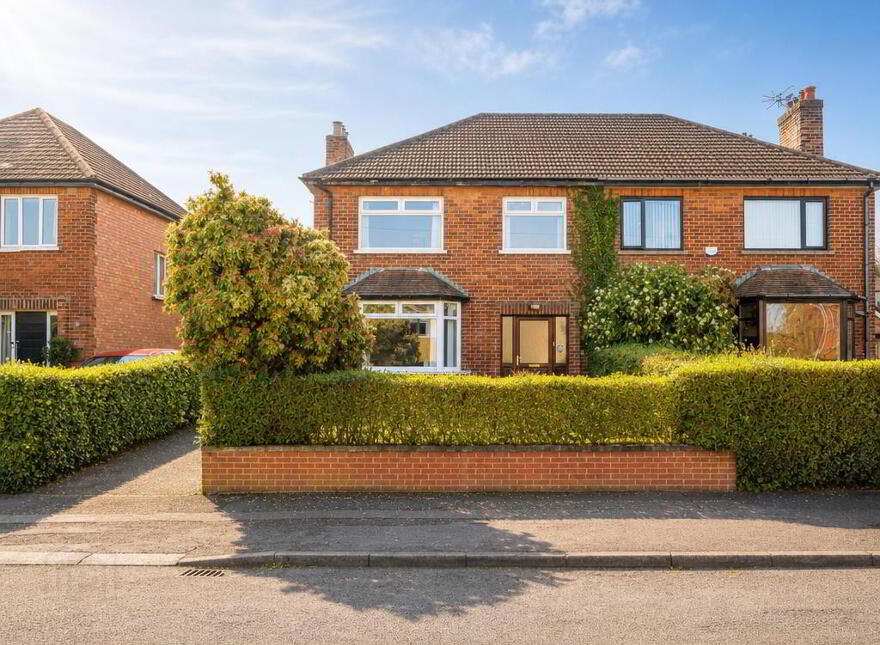 42 Gilnahirk Park, Belfast, BT5 7DY