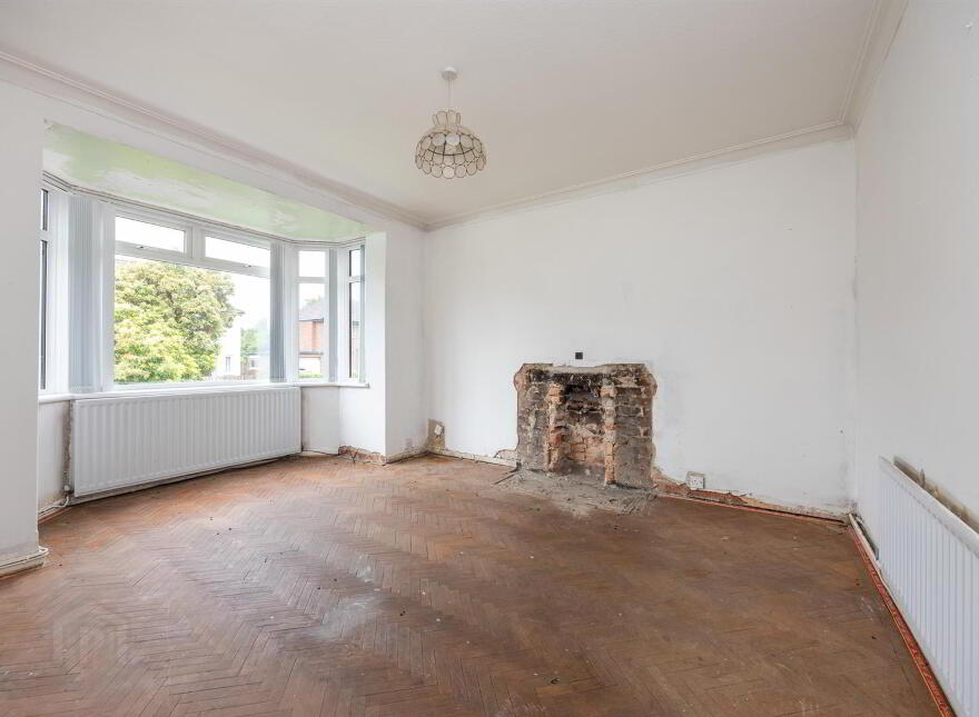 42 Gilnahirk Park, Belfast, BT5 7DY