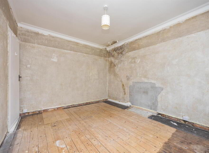 42 Gilnahirk Park, Belfast, BT5 7DY