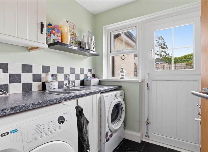 6 Grangefield, The Grange, Toomebridge, BT41 3TZ