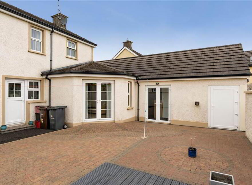 6 Grangefield, The Grange, Toomebridge, BT41 3TZ