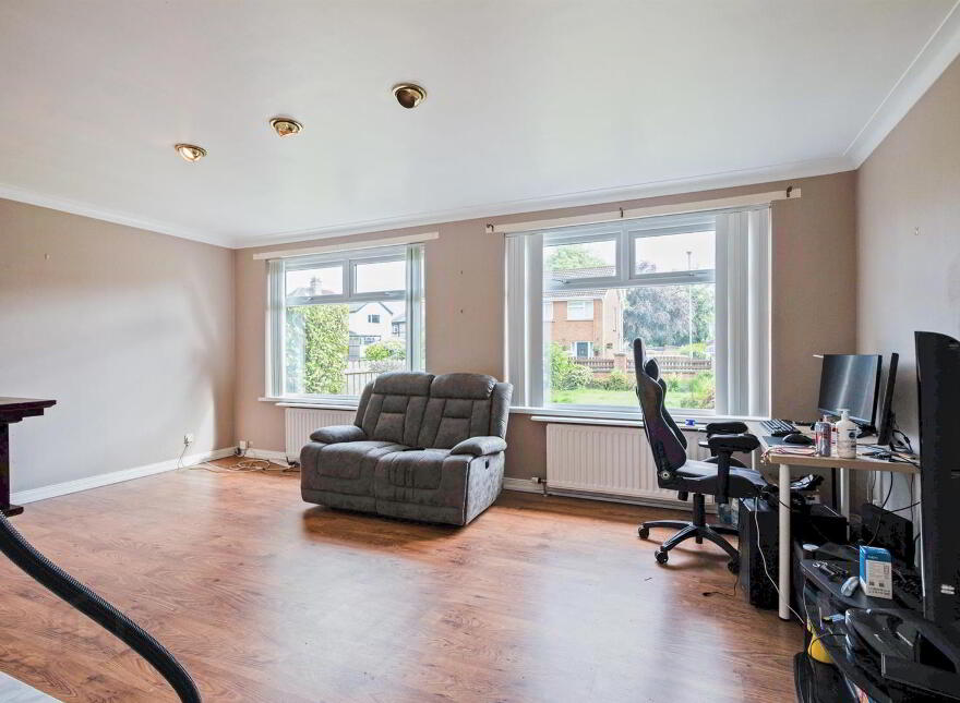 67 Sandhill Gardens, Belfast, BT5 6FF