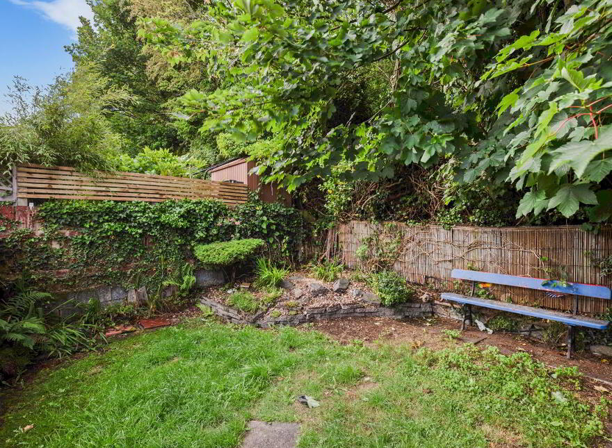 67 Sandhill Gardens, Belfast, BT5 6FF