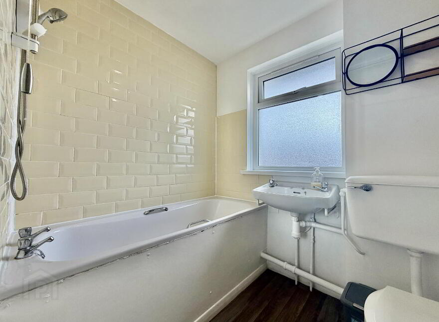 69 Portlee Walk, Antrim, BT41 1EL
