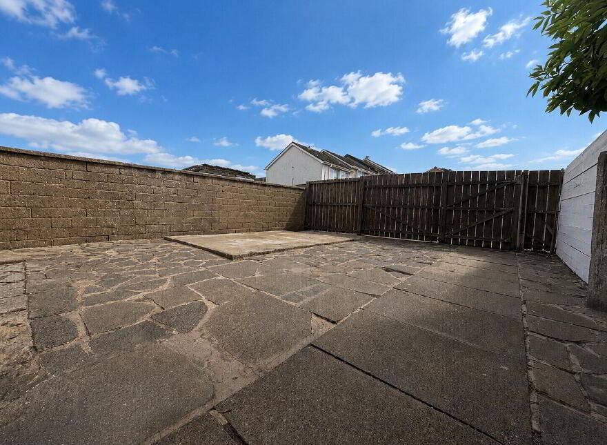 69 Portlee Walk, Antrim, BT41 1EL