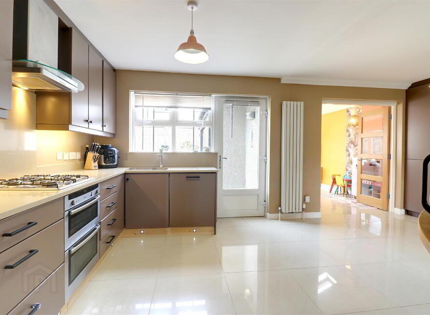 17 Cairndore Walk, Newtownards, BT23 8PE
