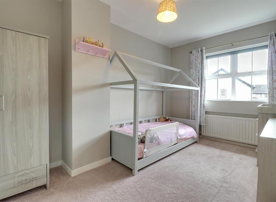 17 Cairndore Walk, Newtownards, BT23 8PE
