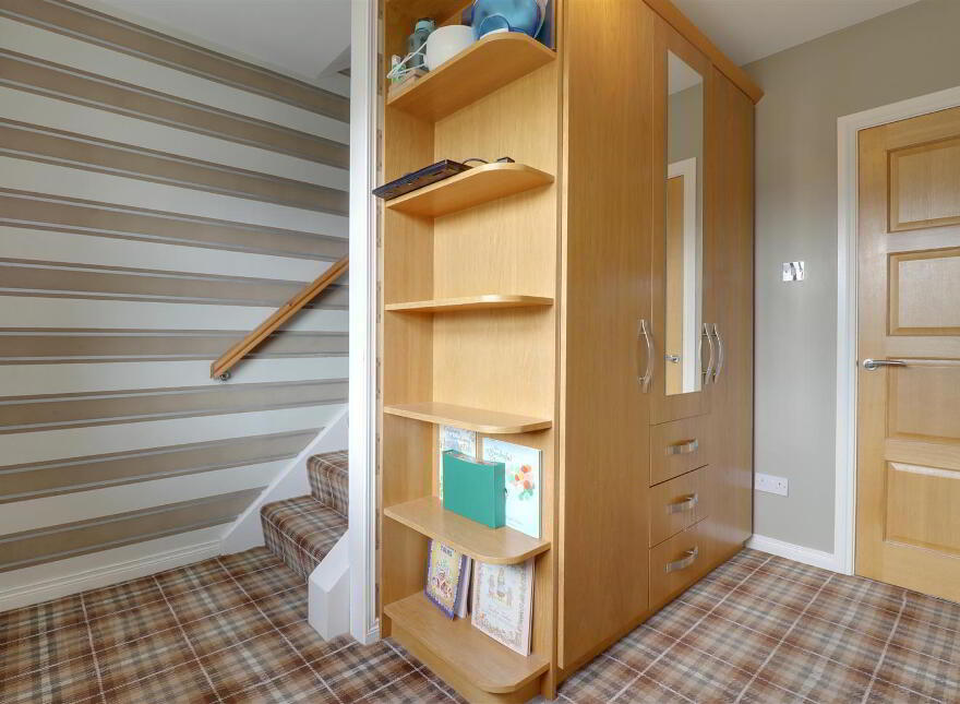 17 Cairndore Walk, Newtownards, BT23 8PE